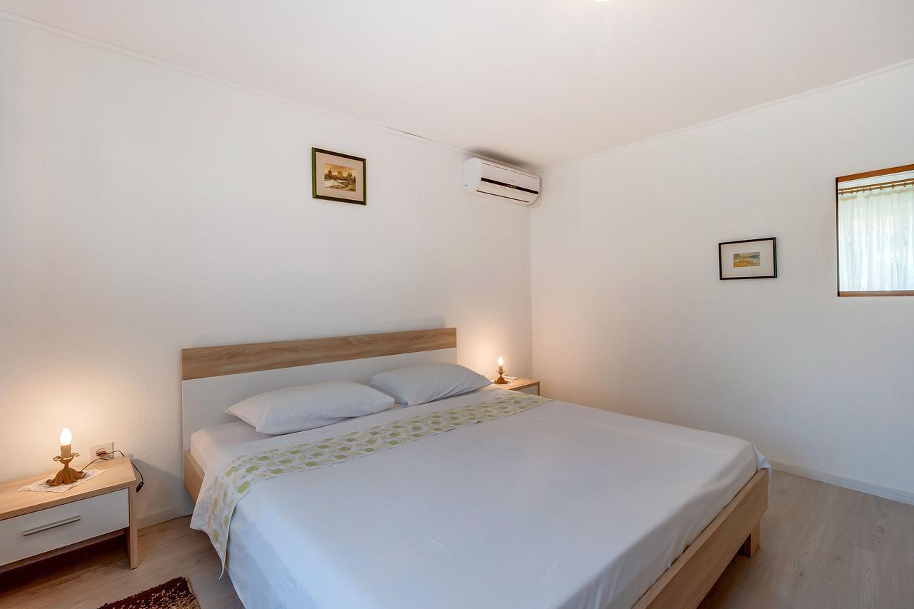 Apartments Ivna Veli Losinj Luaran gambar