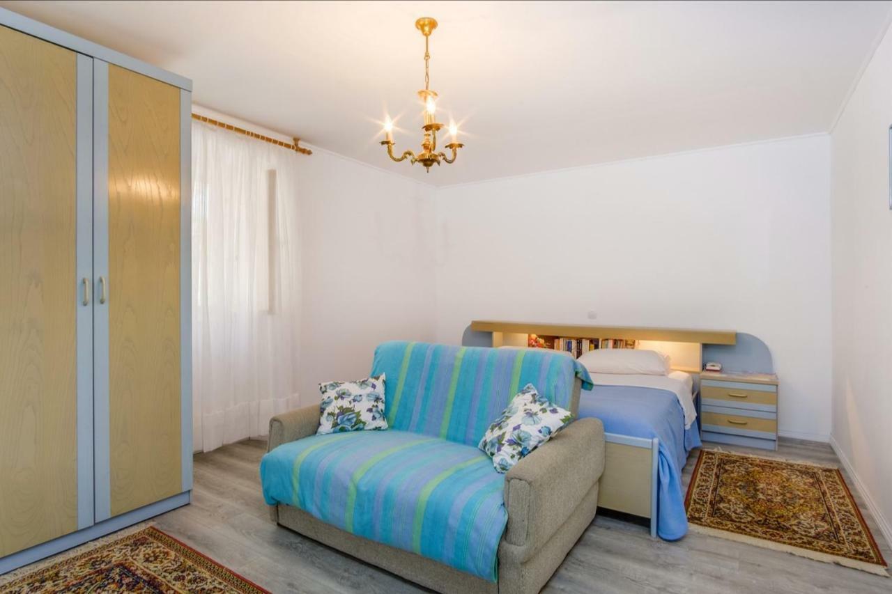 Apartments Ivna Veli Losinj Luaran gambar